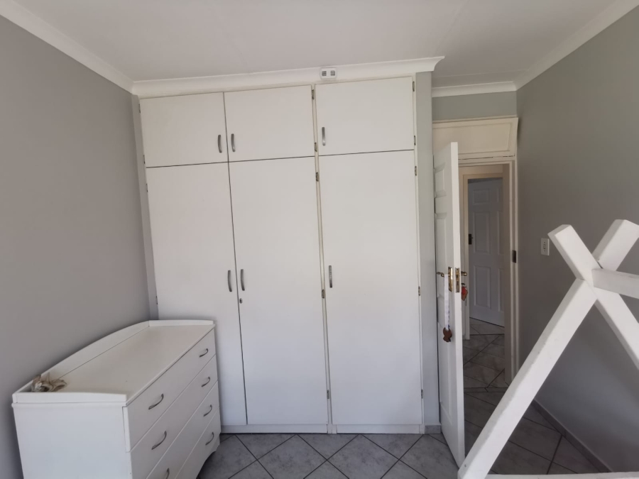 4 Bedroom Property for Sale in Brackenhurst Gauteng