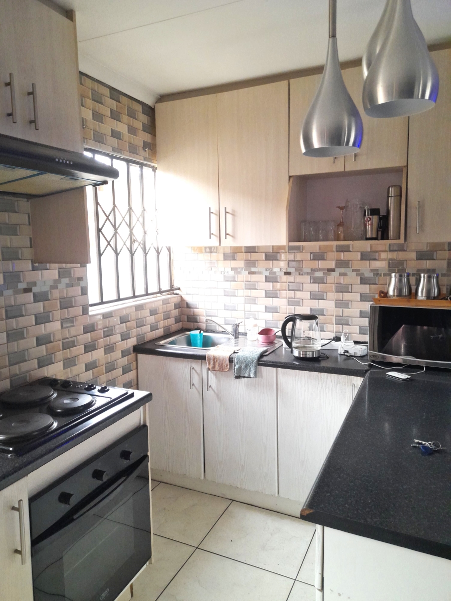 3 Bedroom Property for Sale in Windmill Park Gauteng
