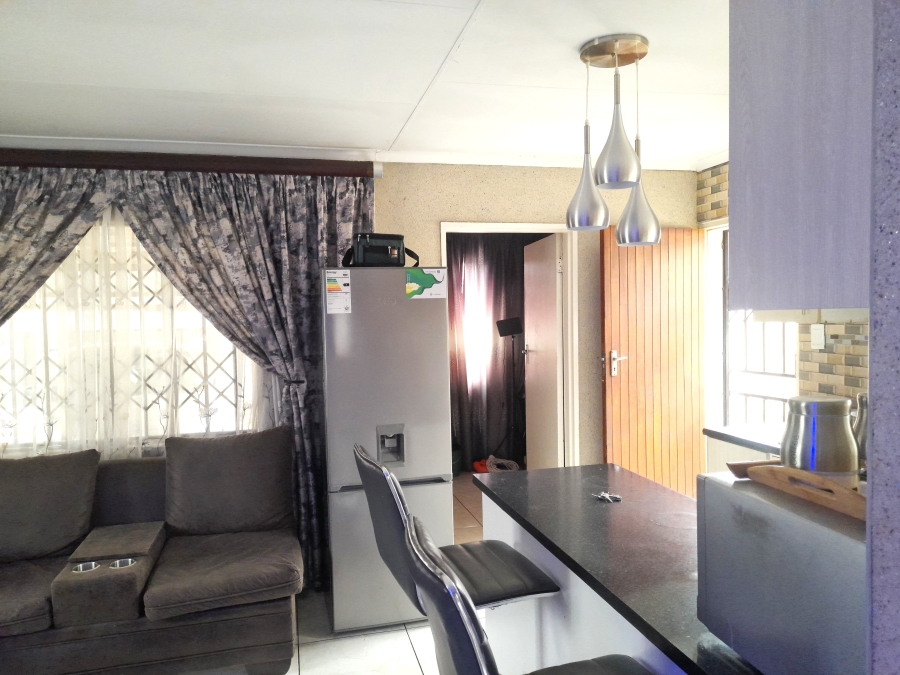 3 Bedroom Property for Sale in Windmill Park Gauteng