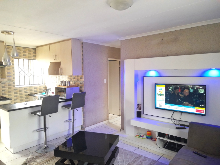 3 Bedroom Property for Sale in Windmill Park Gauteng