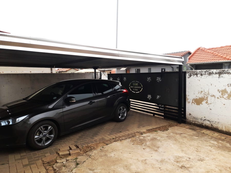 3 Bedroom Property for Sale in Windmill Park Gauteng