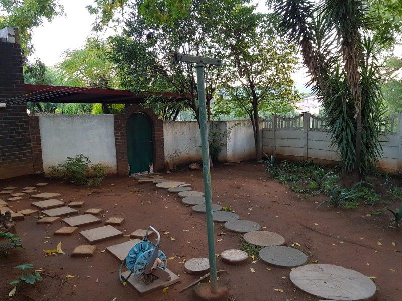 2 Bedroom Property for Sale in Mondeor Gauteng