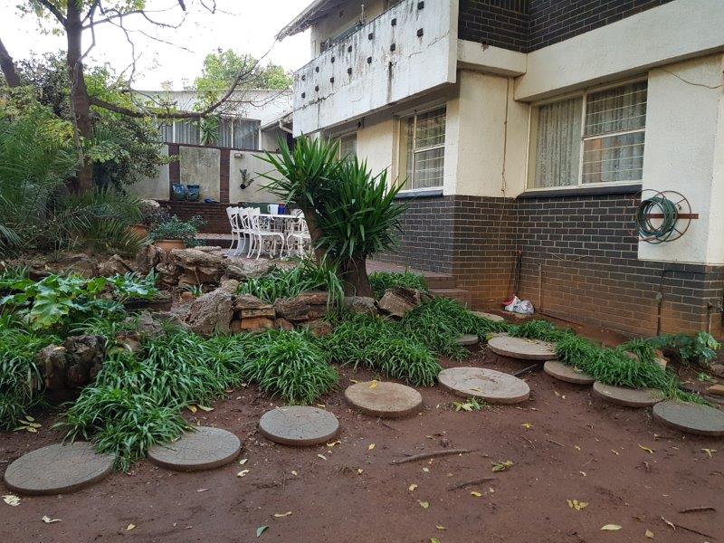 2 Bedroom Property for Sale in Mondeor Gauteng