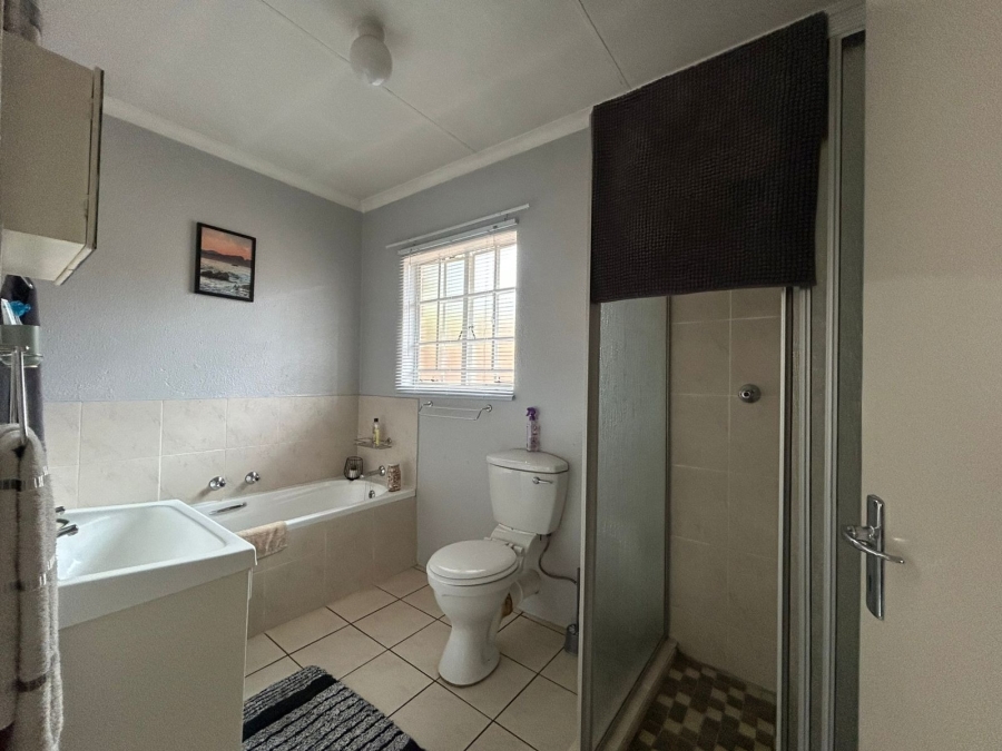 To Let 2 Bedroom Property for Rent in Hennopspark Gauteng