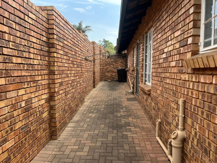 To Let 2 Bedroom Property for Rent in Hennopspark Gauteng