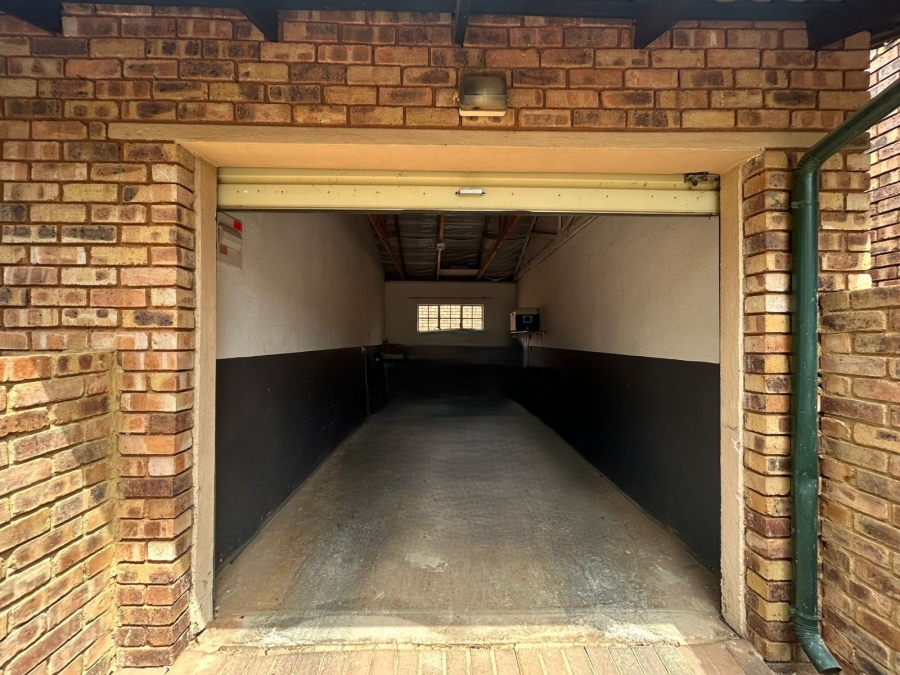 To Let 2 Bedroom Property for Rent in Hennopspark Gauteng
