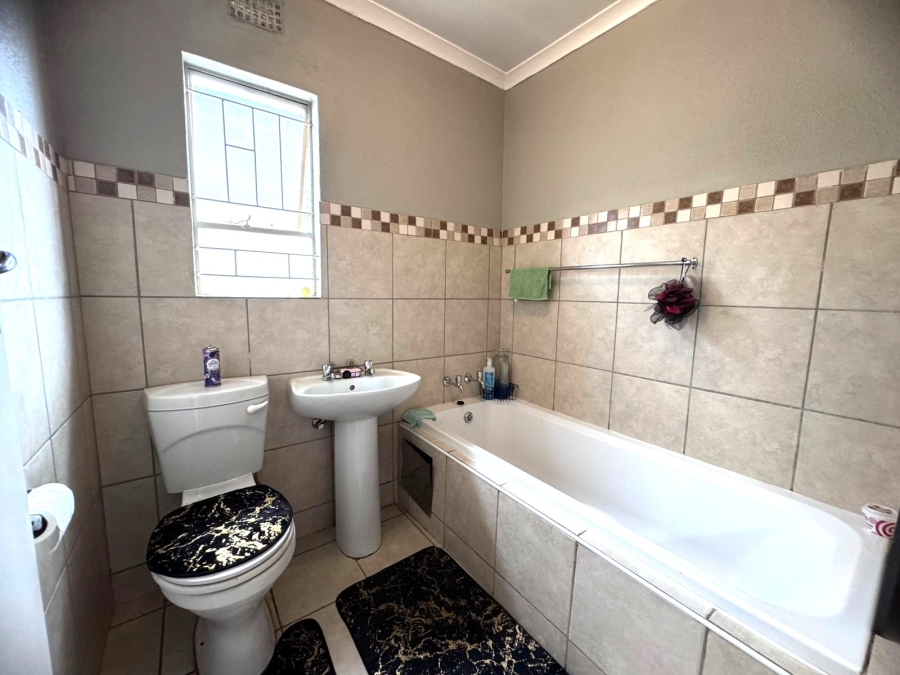 2 Bedroom Property for Sale in Leopard