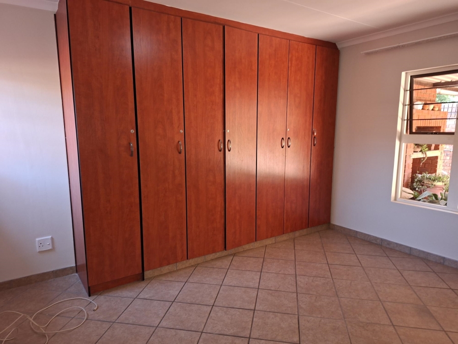 2 Bedroom Property for Sale in Montana Tuine Gauteng