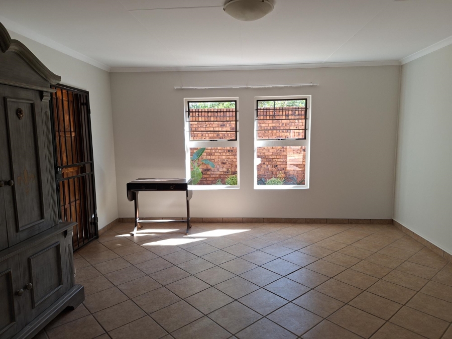 2 Bedroom Property for Sale in Montana Tuine Gauteng