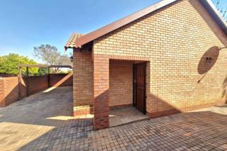 2 Bedroom Property for Sale in Montana Tuine Gauteng