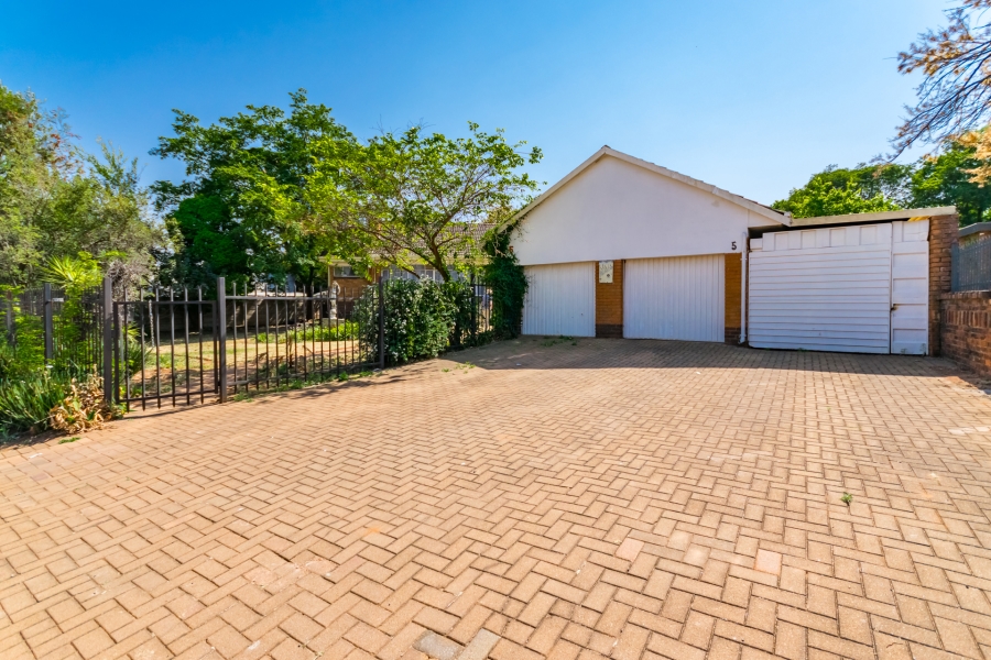 3 Bedroom Property for Sale in Lyttelton Manor Gauteng