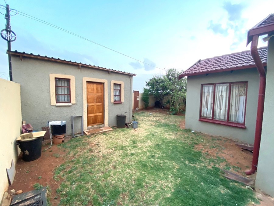 4 Bedroom Property for Sale in Dawn Park Gauteng