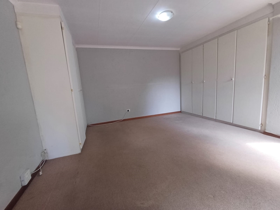 3 Bedroom Property for Sale in Glen Marais Gauteng