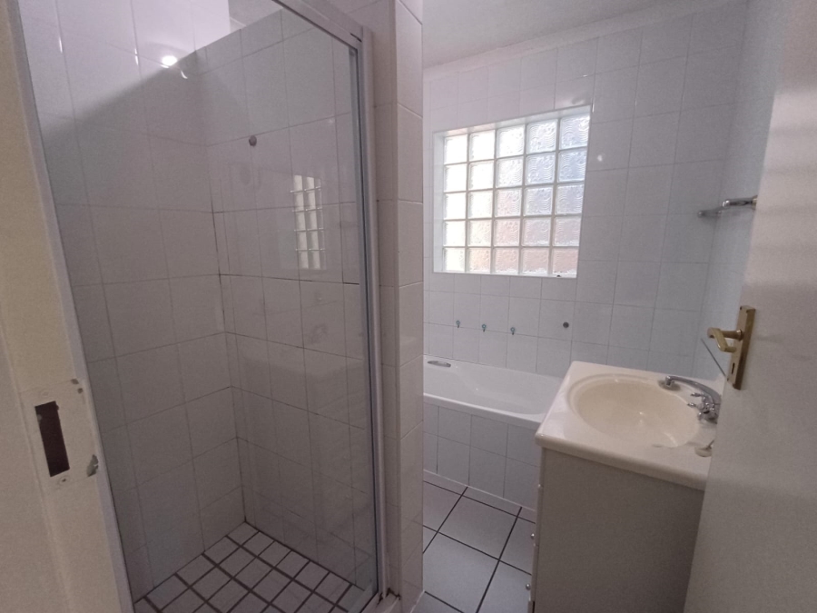 3 Bedroom Property for Sale in Glen Marais Gauteng