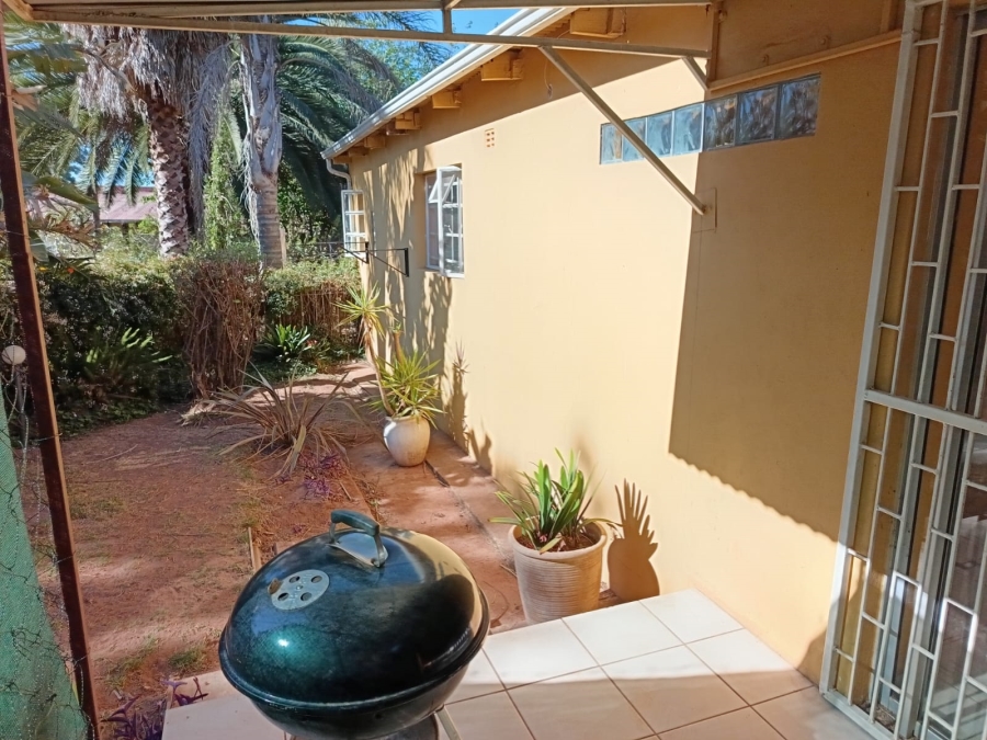 To Let 1 Bedroom Property for Rent in Florida Gauteng