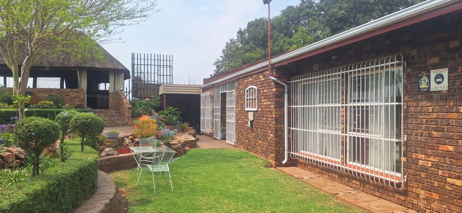 4 Bedroom Property for Sale in Rant En Dal Gauteng