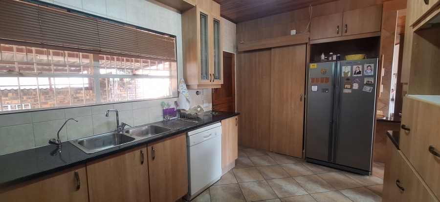 4 Bedroom Property for Sale in Rant En Dal Gauteng