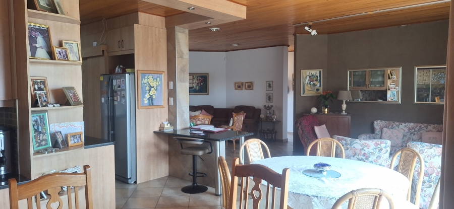 4 Bedroom Property for Sale in Rant En Dal Gauteng