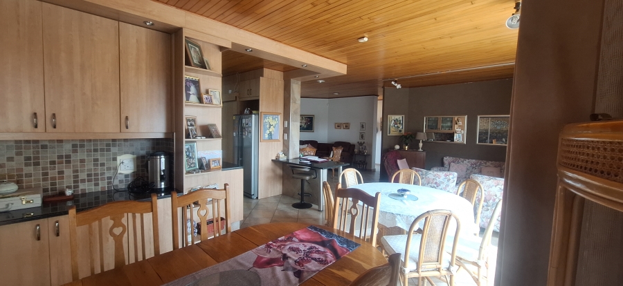 4 Bedroom Property for Sale in Rant En Dal Gauteng