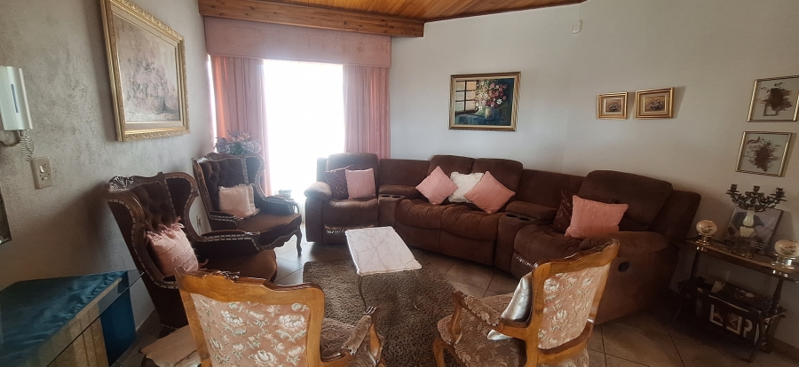 4 Bedroom Property for Sale in Rant En Dal Gauteng