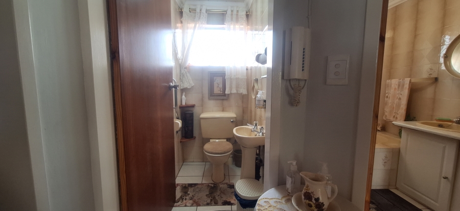4 Bedroom Property for Sale in Rant En Dal Gauteng