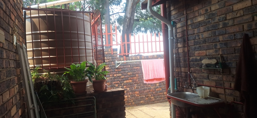 4 Bedroom Property for Sale in Rant En Dal Gauteng