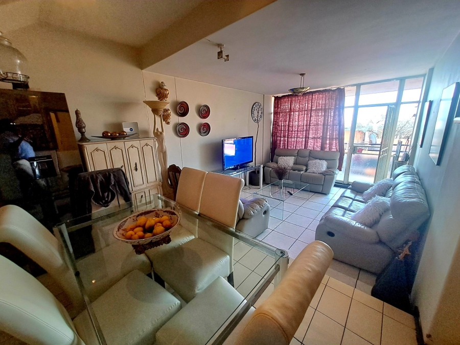 2 Bedroom Property for Sale in Yeoville Gauteng