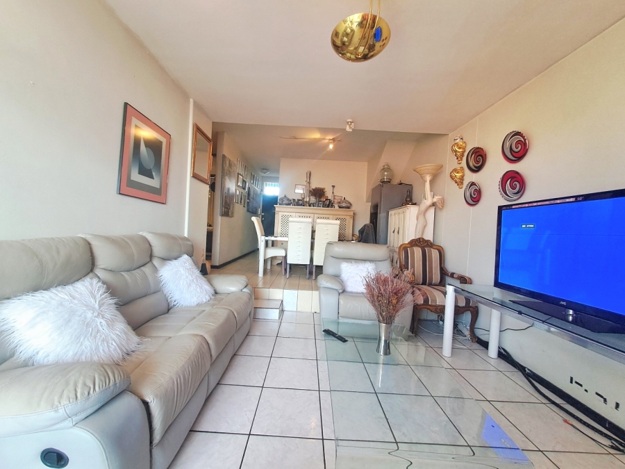 2 Bedroom Property for Sale in Yeoville Gauteng