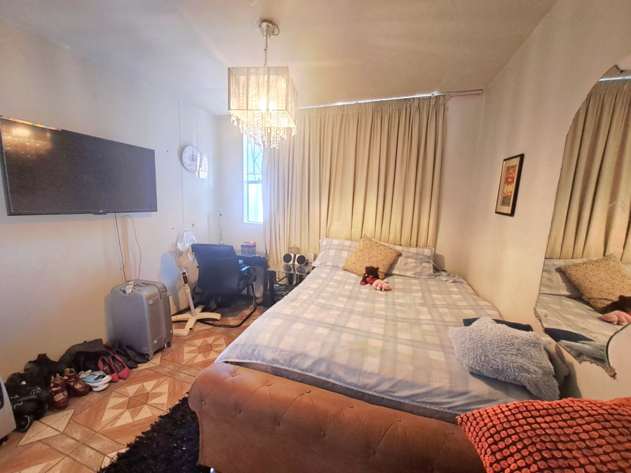 2 Bedroom Property for Sale in Yeoville Gauteng