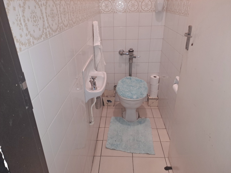 2 Bedroom Property for Sale in Yeoville Gauteng