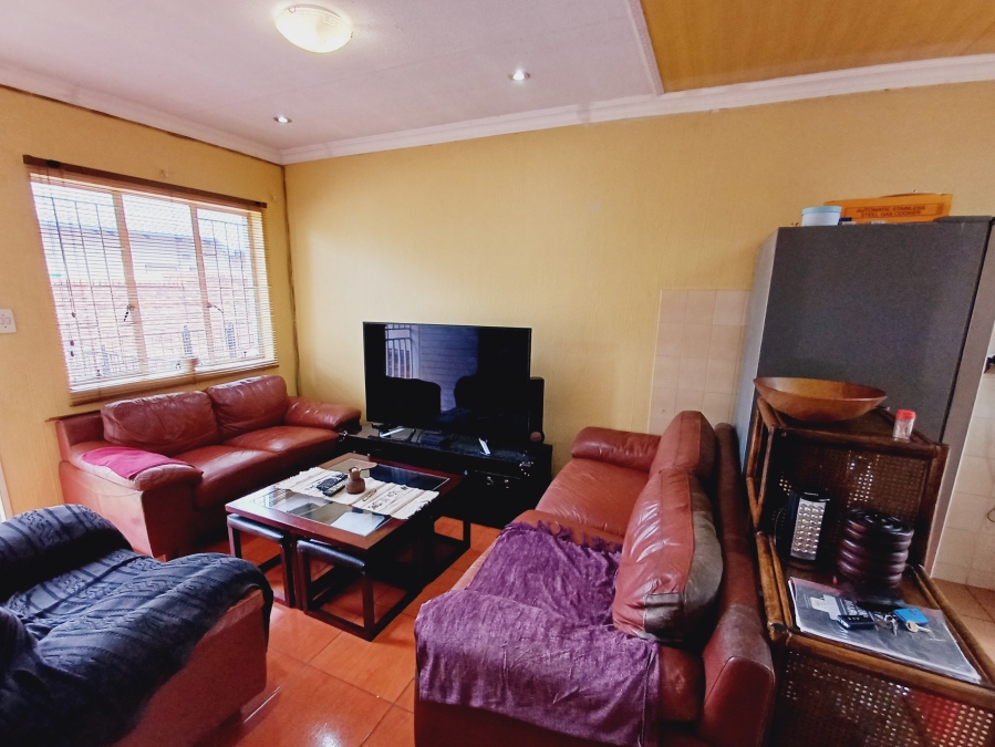 2 Bedroom Property for Sale in Erasmuskloof Gauteng