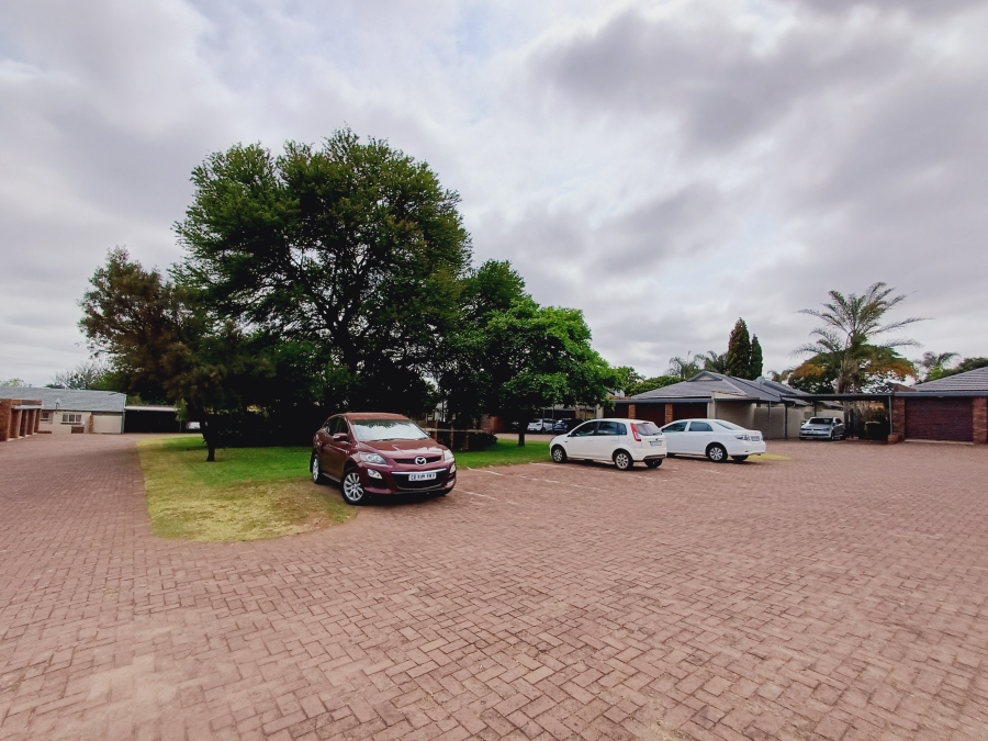 2 Bedroom Property for Sale in Erasmuskloof Gauteng