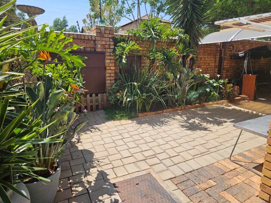 3 Bedroom Property for Sale in Allens Nek Gauteng