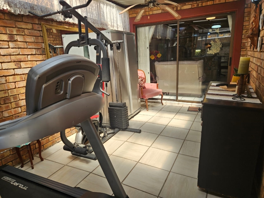 3 Bedroom Property for Sale in Allens Nek Gauteng