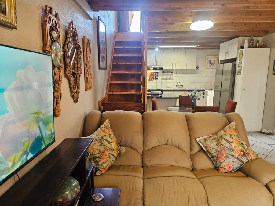 3 Bedroom Property for Sale in Allens Nek Gauteng
