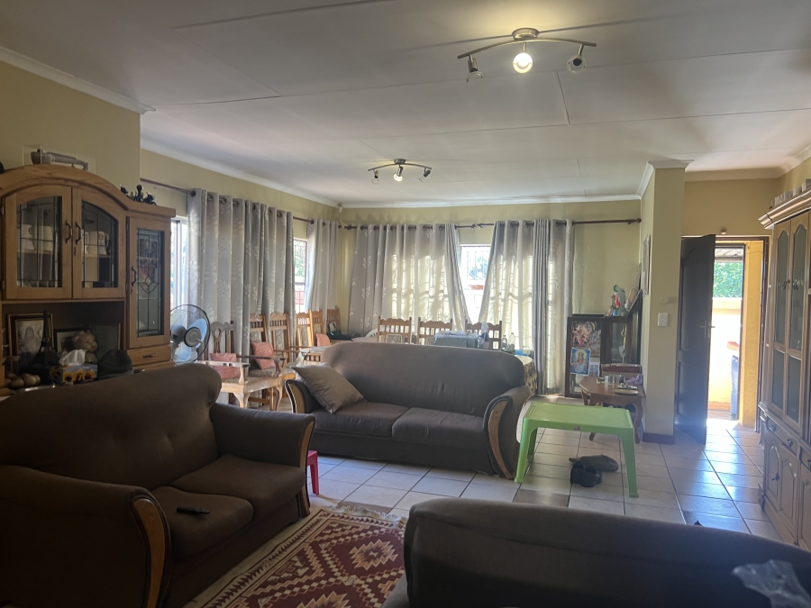 3 Bedroom Property for Sale in Constantia Park Gauteng