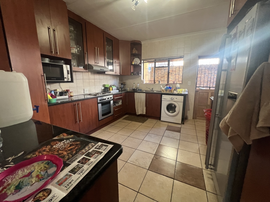 3 Bedroom Property for Sale in Constantia Park Gauteng