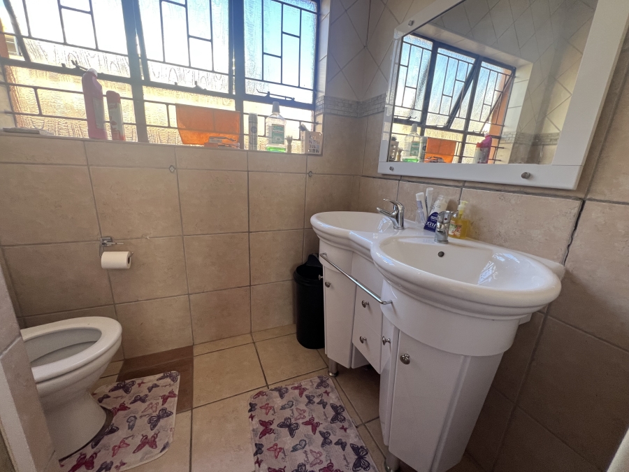 3 Bedroom Property for Sale in Constantia Park Gauteng