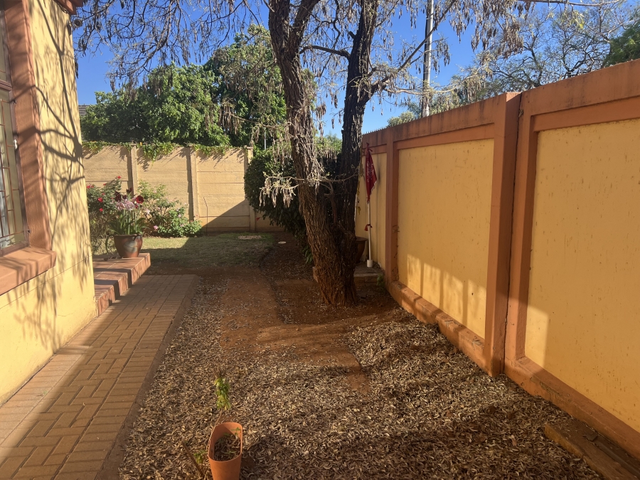 3 Bedroom Property for Sale in Constantia Park Gauteng