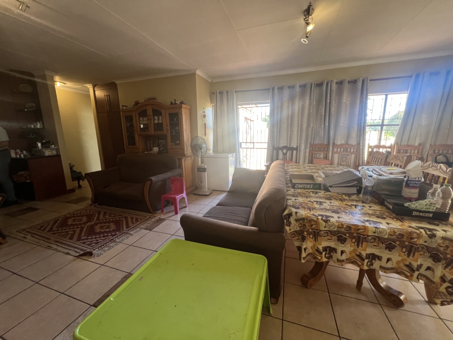 3 Bedroom Property for Sale in Constantia Park Gauteng