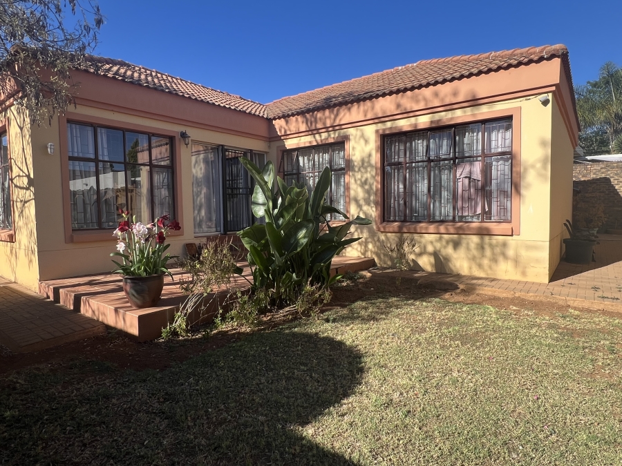 3 Bedroom Property for Sale in Constantia Park Gauteng
