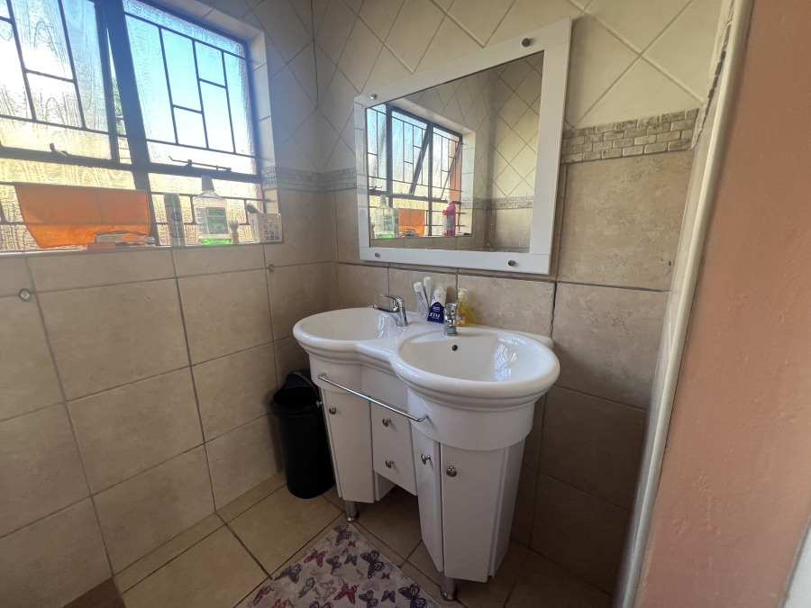 3 Bedroom Property for Sale in Constantia Park Gauteng