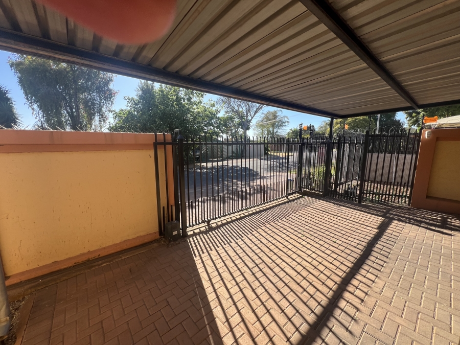 3 Bedroom Property for Sale in Constantia Park Gauteng