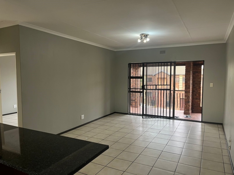 To Let 2 Bedroom Property for Rent in Sonneveld Gauteng