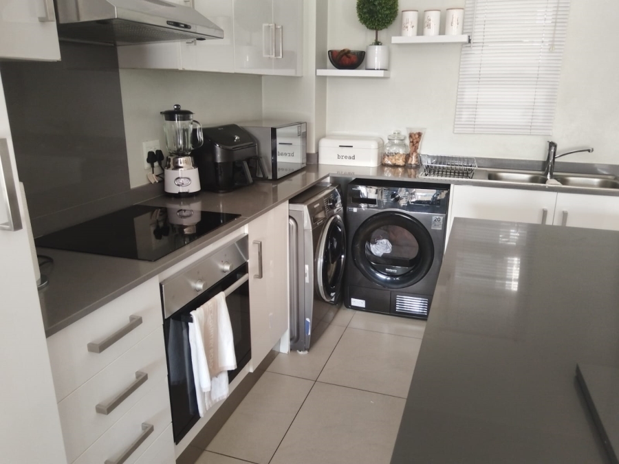2 Bedroom Property for Sale in North Riding AH Gauteng