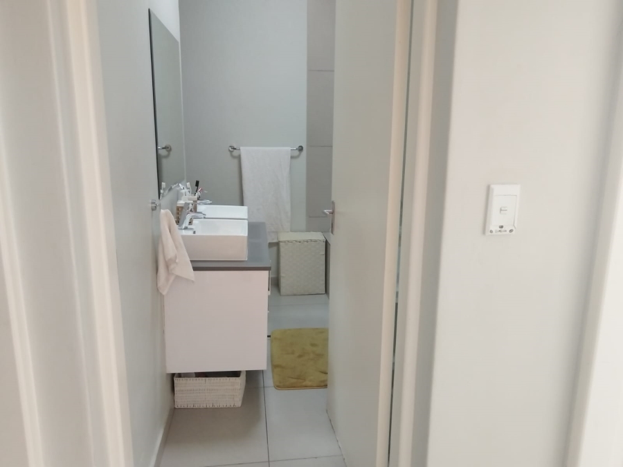 2 Bedroom Property for Sale in North Riding AH Gauteng