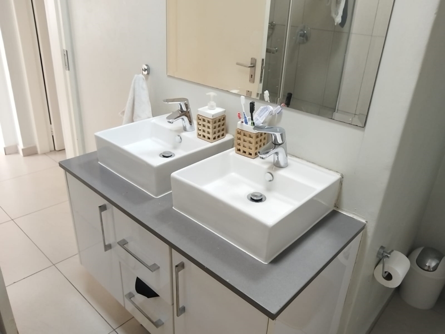 2 Bedroom Property for Sale in North Riding AH Gauteng