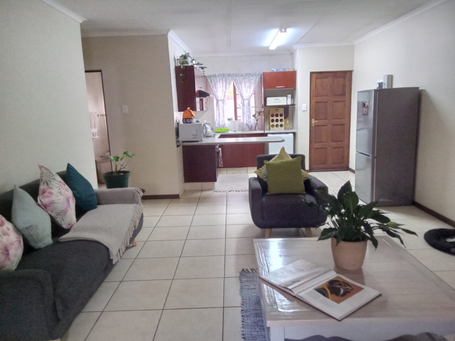 To Let 2 Bedroom Property for Rent in Strubenvale Gauteng