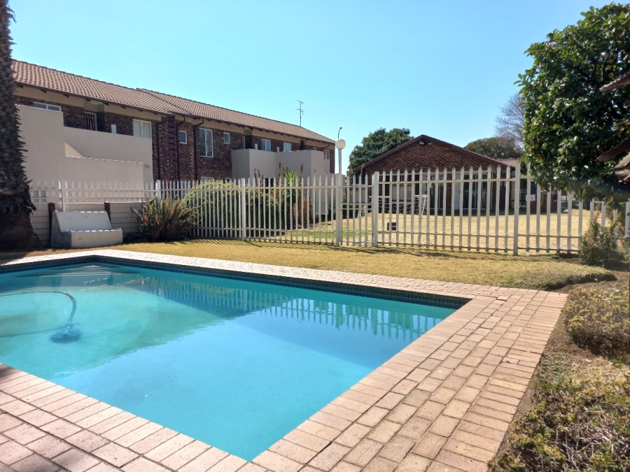 2 Bedroom Property for Sale in Eden Glen Gauteng