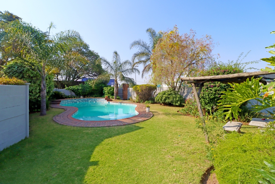 2 Bedroom Property for Sale in Savoy Estate Gauteng